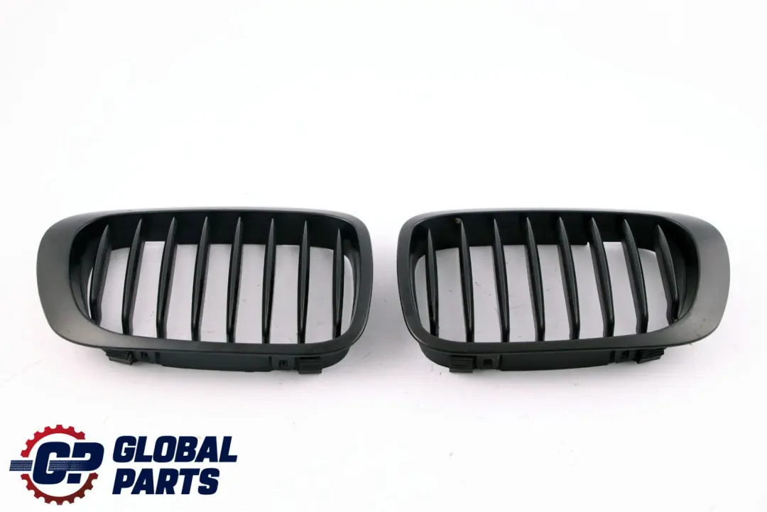 BMW 3 Series E46 Set Grille Frame Black Left Right O/N/S 8208685 8208686