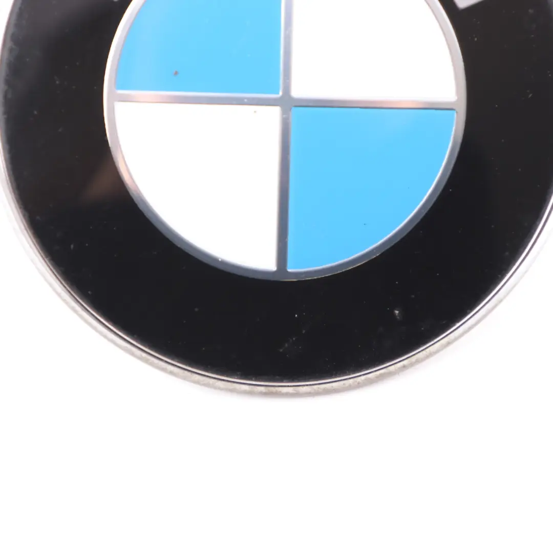 BMW E46 E90 F30 F31 Placa Bota Insignia Logo Emblema Trasero 74mm 8219237