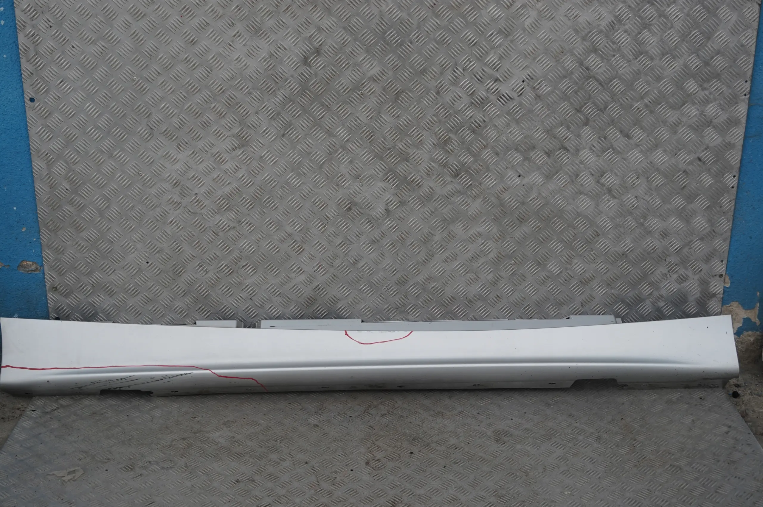 BMW 20 E87 Sill Strip Faldon Lateral Derecho Titansilber Plata Metalizado