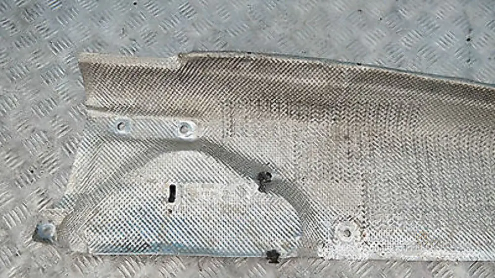 BMW X5 SERIES E53 Right front heat shield insulation O/S 8402422 7118314