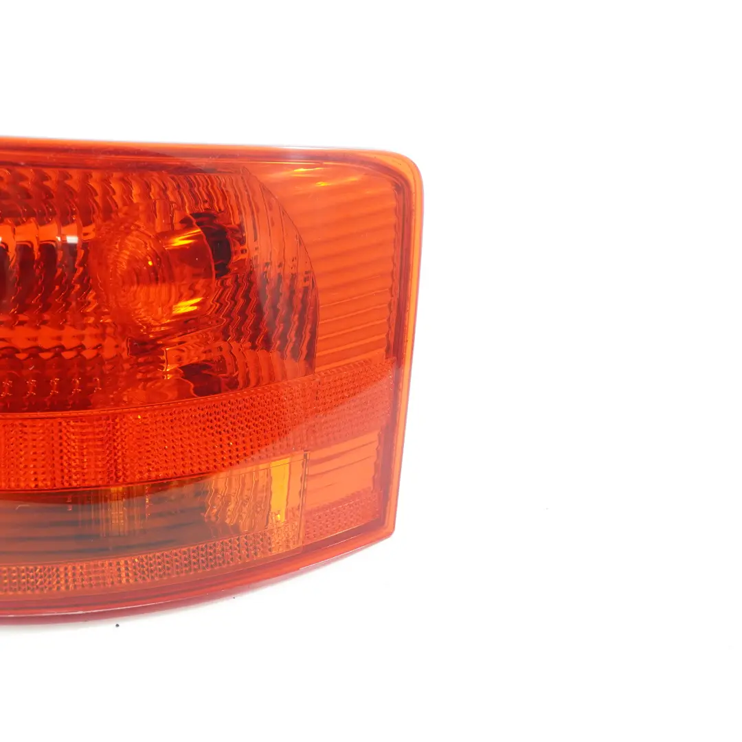 Audi A4 B7 Lampa Prawy Tył Prawa Tylna 8E9945096E