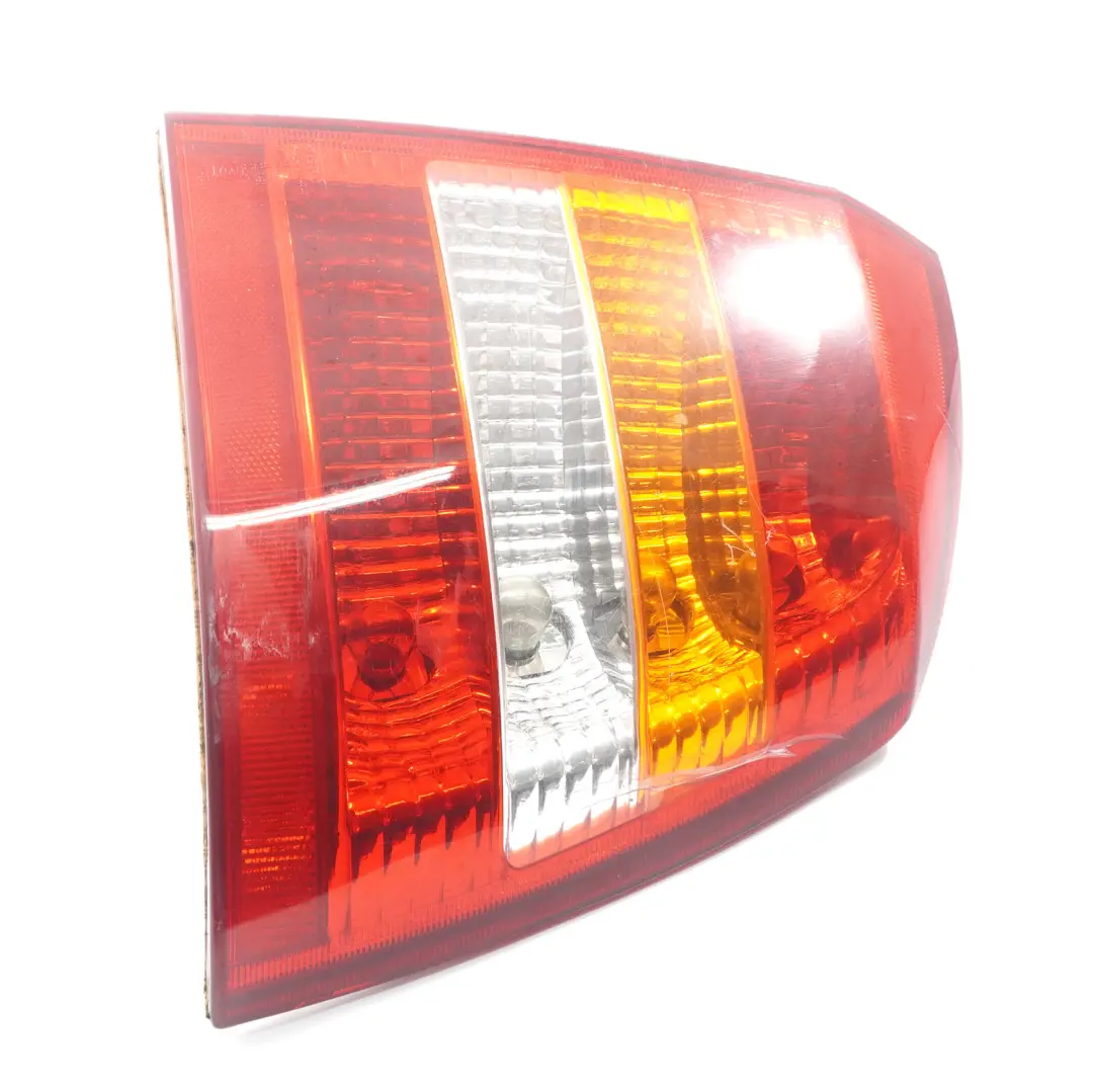 Opel Astra G MK4 Lampa Prawy Tył Prawa Tylna 9117403