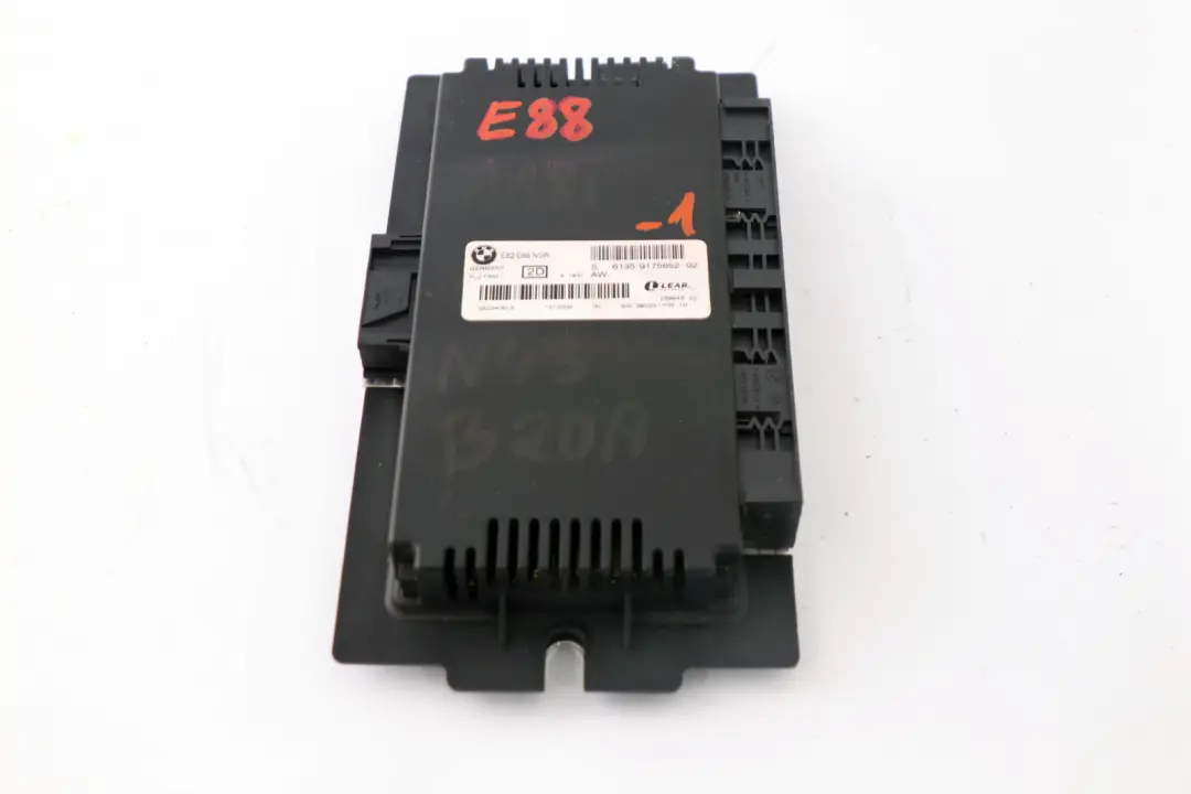 BMW E82 Unité controle module d'eclairage l'habitacle ECU NSW PL2 FRM II 9175652