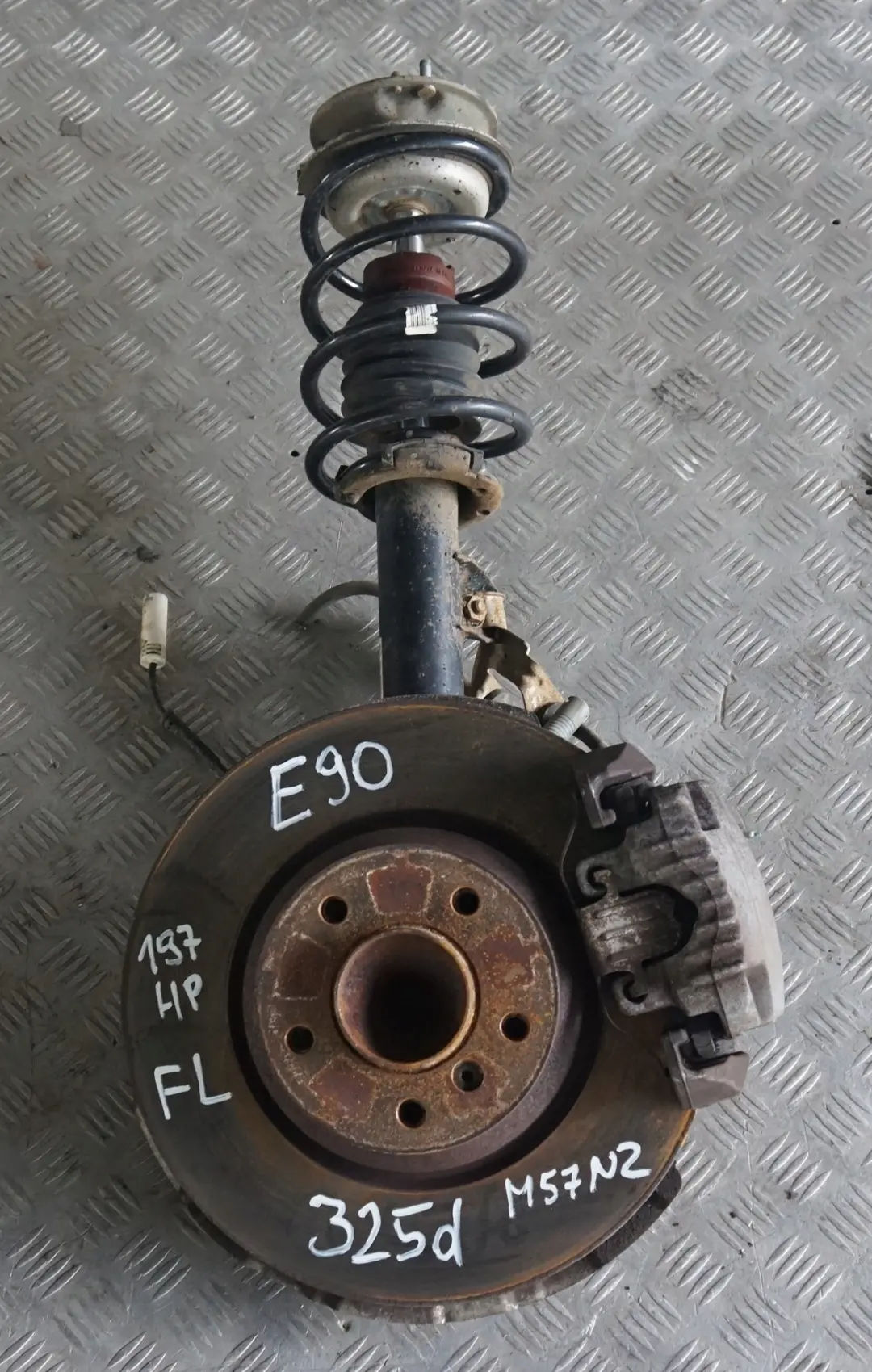 BMW E90 325d M57N2 Delantero Izquierdo Muelle Strut Pierna Suspension