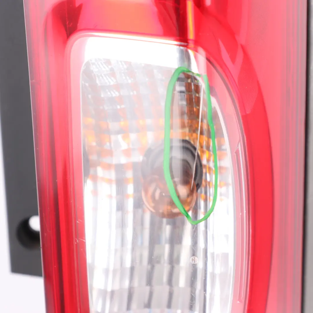 Rear Lamp Renault Trafic 2 Vauxhall Vivaro Right O/S Light Taillight 9385772