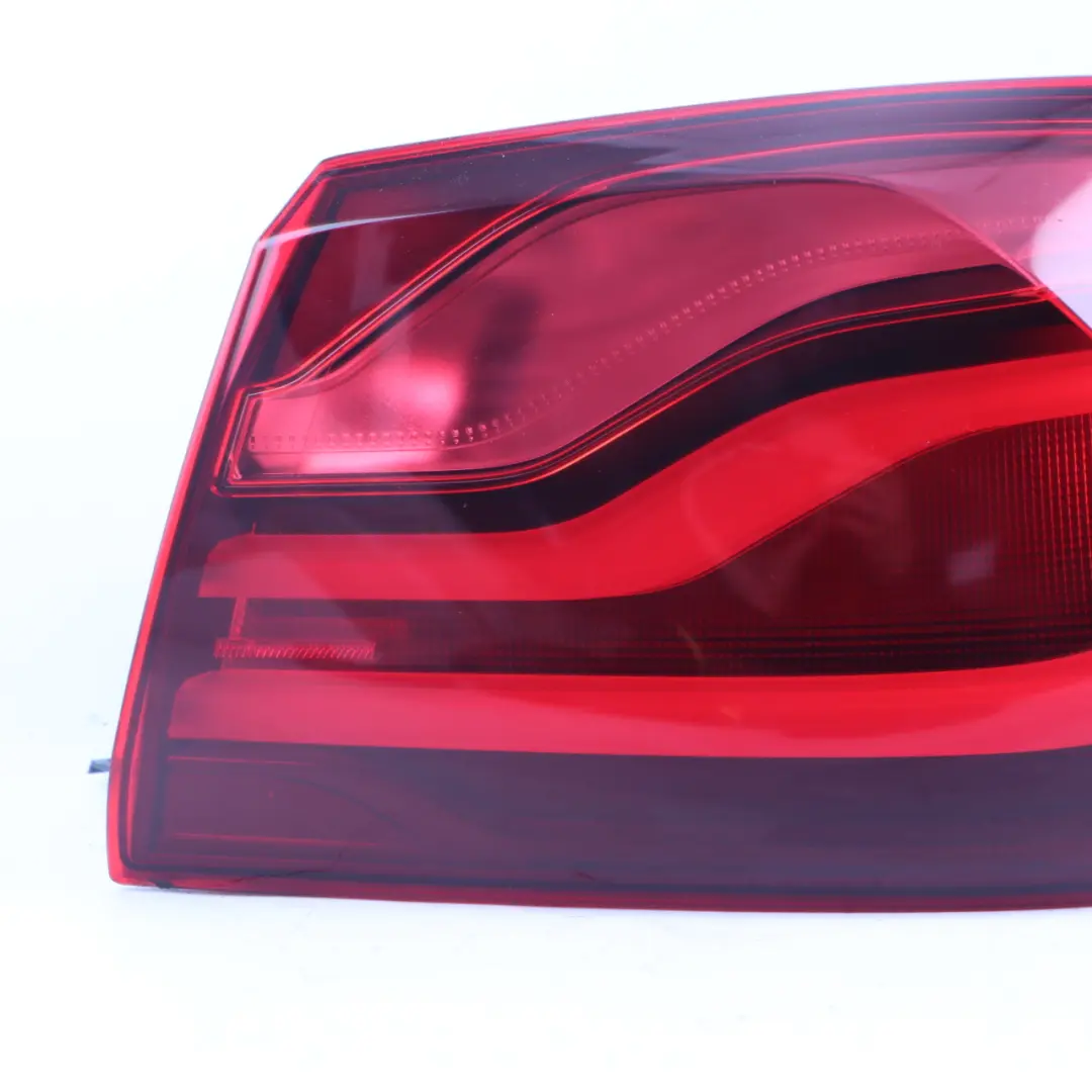 Rear Lamp BMW F32 F33 F36 F82 M4 Light Side Panel Right O/S Black Line 9491576