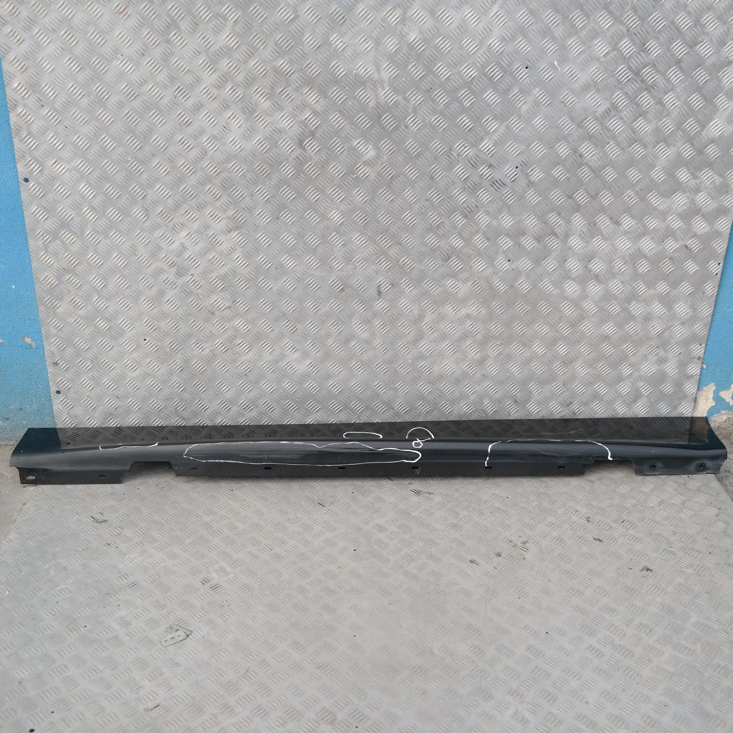 BMW 1 E87 Bas de porte Couverture Seuil gauche Noir Saphir Metallique 475