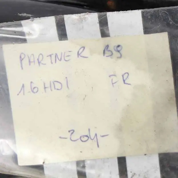 Peugeot Partner 1.6 HDI Front Right O/S Suspension Leg Brake Wheel Hub Carrier