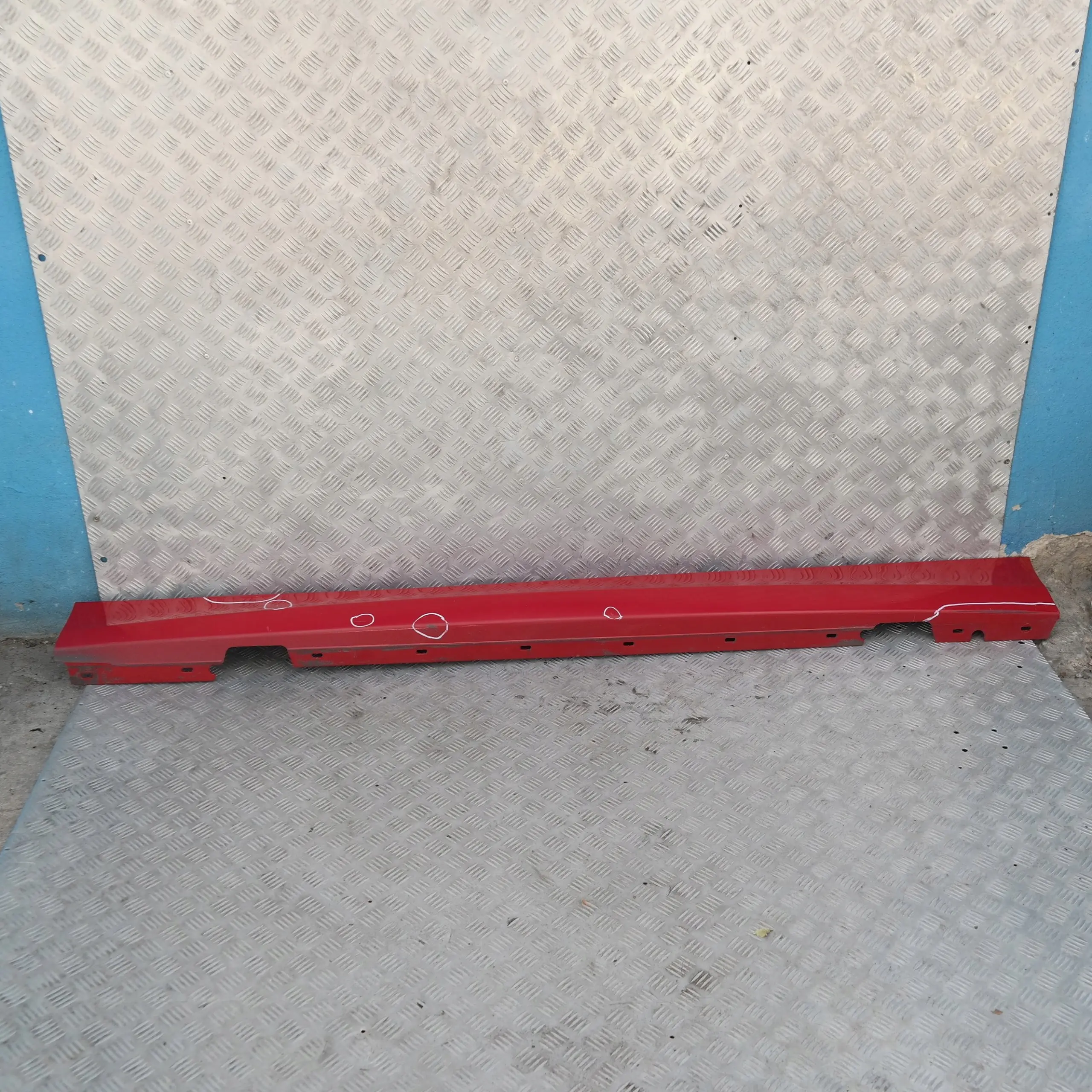 BMW E87 LCI Sill Strip Faldón Lateral Izquierdo Karmesinrot Rot Rojo - A61