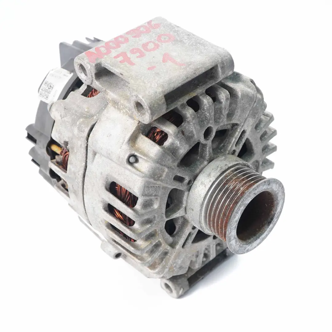 Alternador Generador Mercedes W204 W212 Motor Diesel Valeo 180A A0009067900