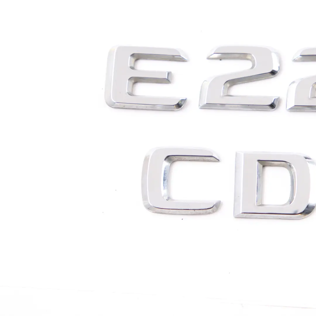 Emblema Maletero Mercedes W211 W212 Lettering E220 CDI Portón Trasero Adherido