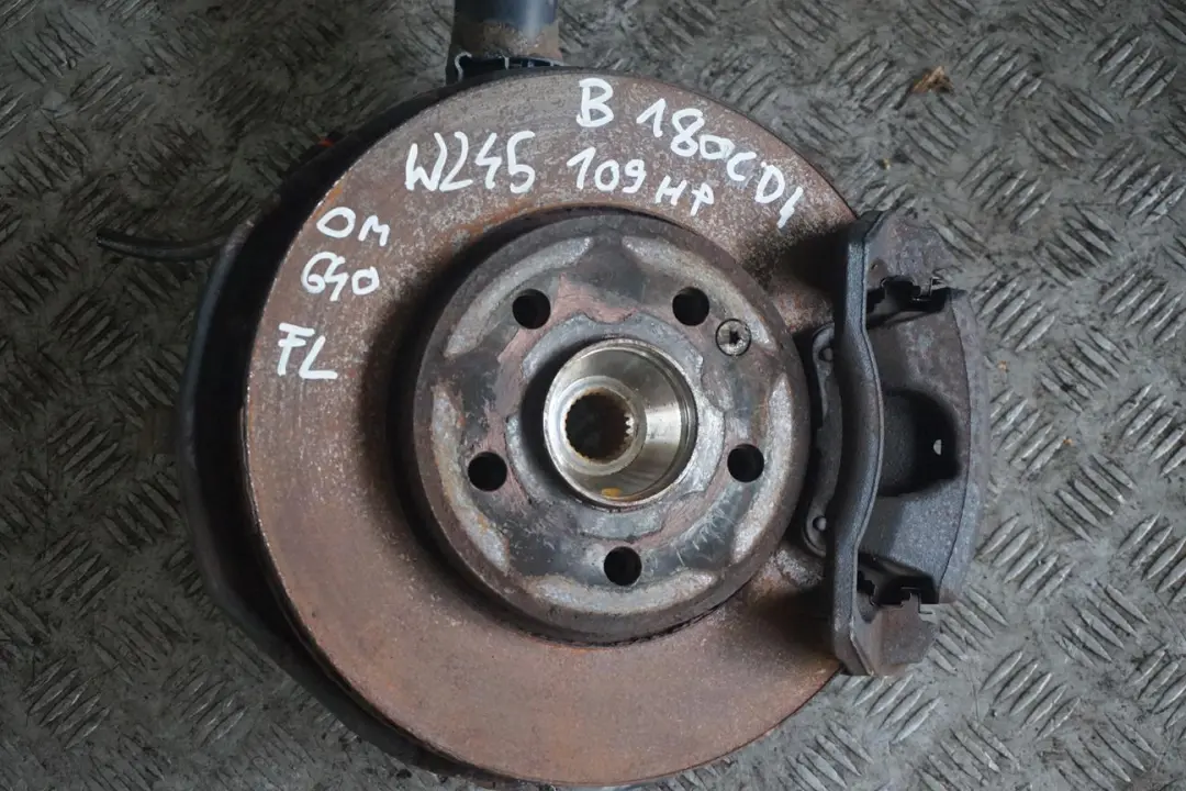 Mercedes B Class B 180 CDI W245 Front Left N/S Suspension Leg Brake Wheel Hub