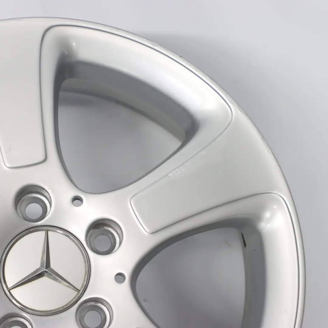 Mercedes W169 W245 Silberne Leichtmetallfelge 16" 6J ET:46 A1694011002