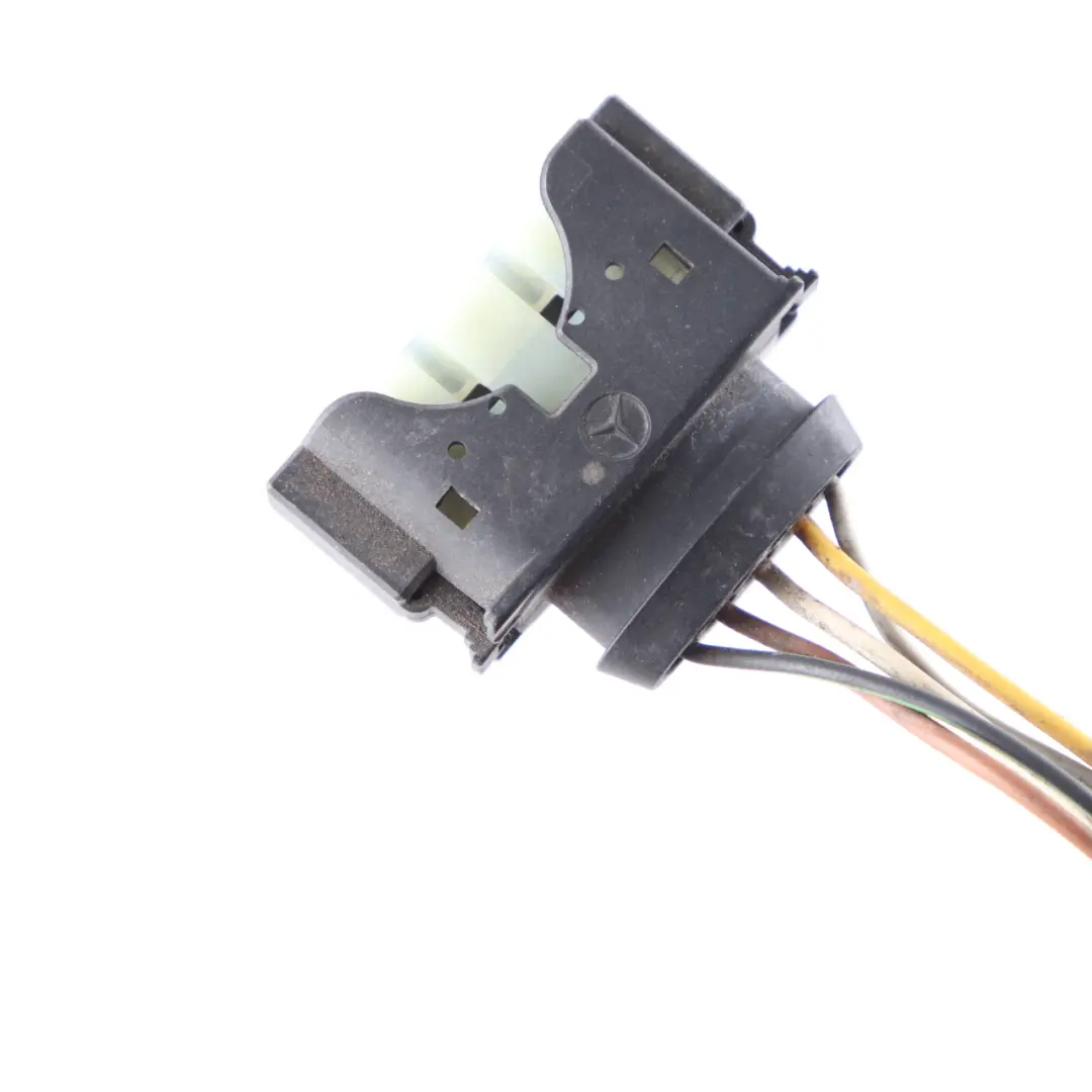 Mercedes W245 Headlight Lamp Front Right O/S Plug Socket Wiring A2205454628
