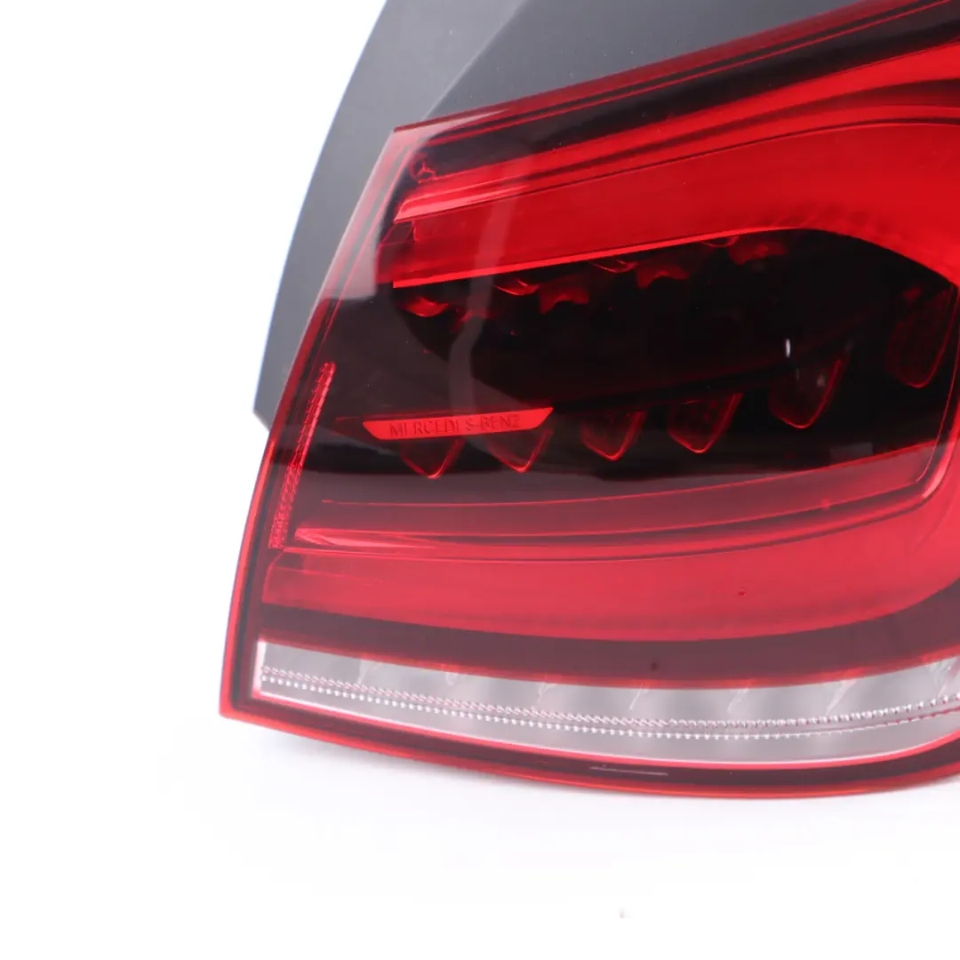 Mercedes W177 Rear Lamp Right O/S Tail Light Plug Socket Wiring A0005404204