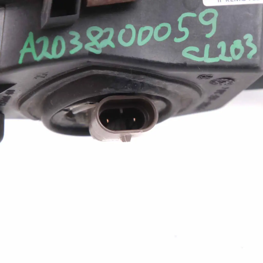 Mercedes CLC CL203 SLK R171 Lampa Przeciwmgielna Przednia Prawa A2038200059