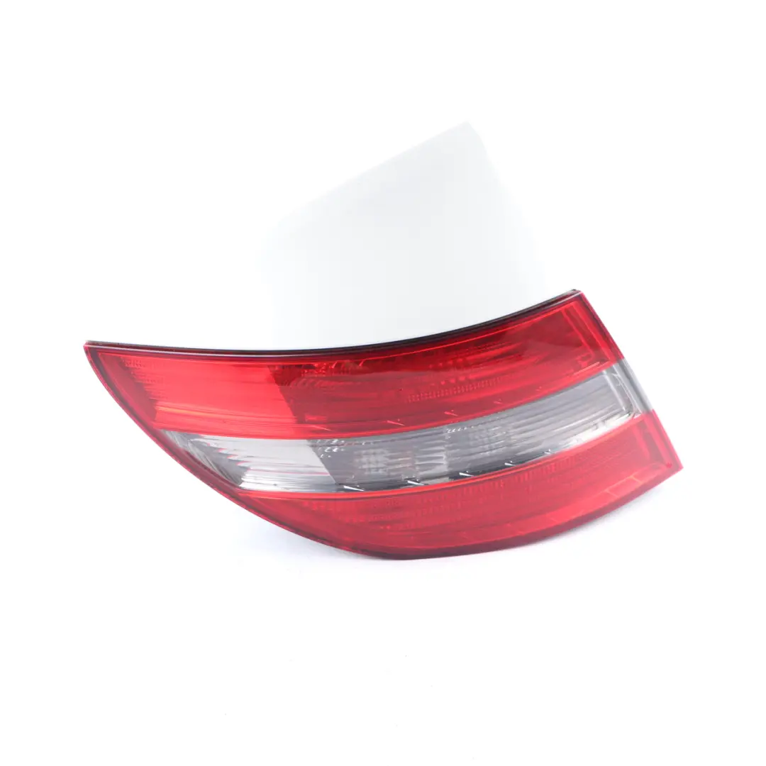 Mercedes CL203 Luz Trasera Izquierda Panel Lateral Calcite White A2038205164