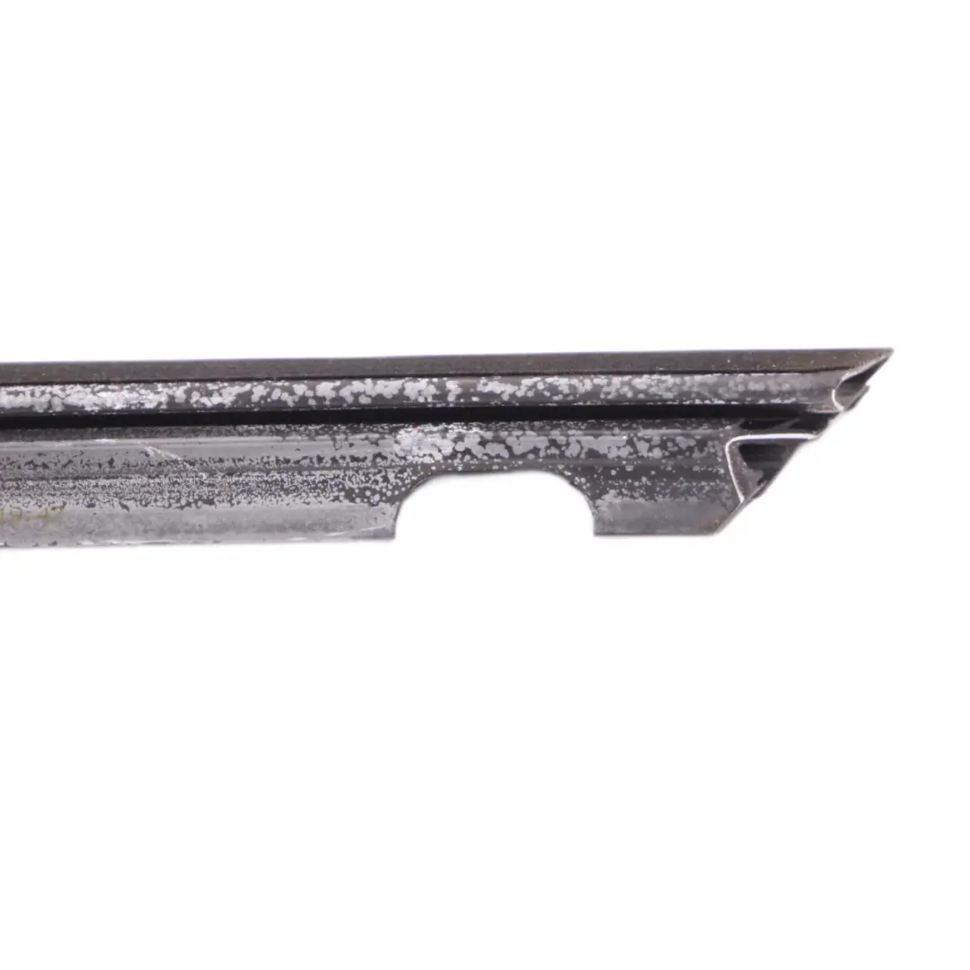 Mercedes W204 Joint d'étanchéité de vitre de portière avant gauche A2047252565