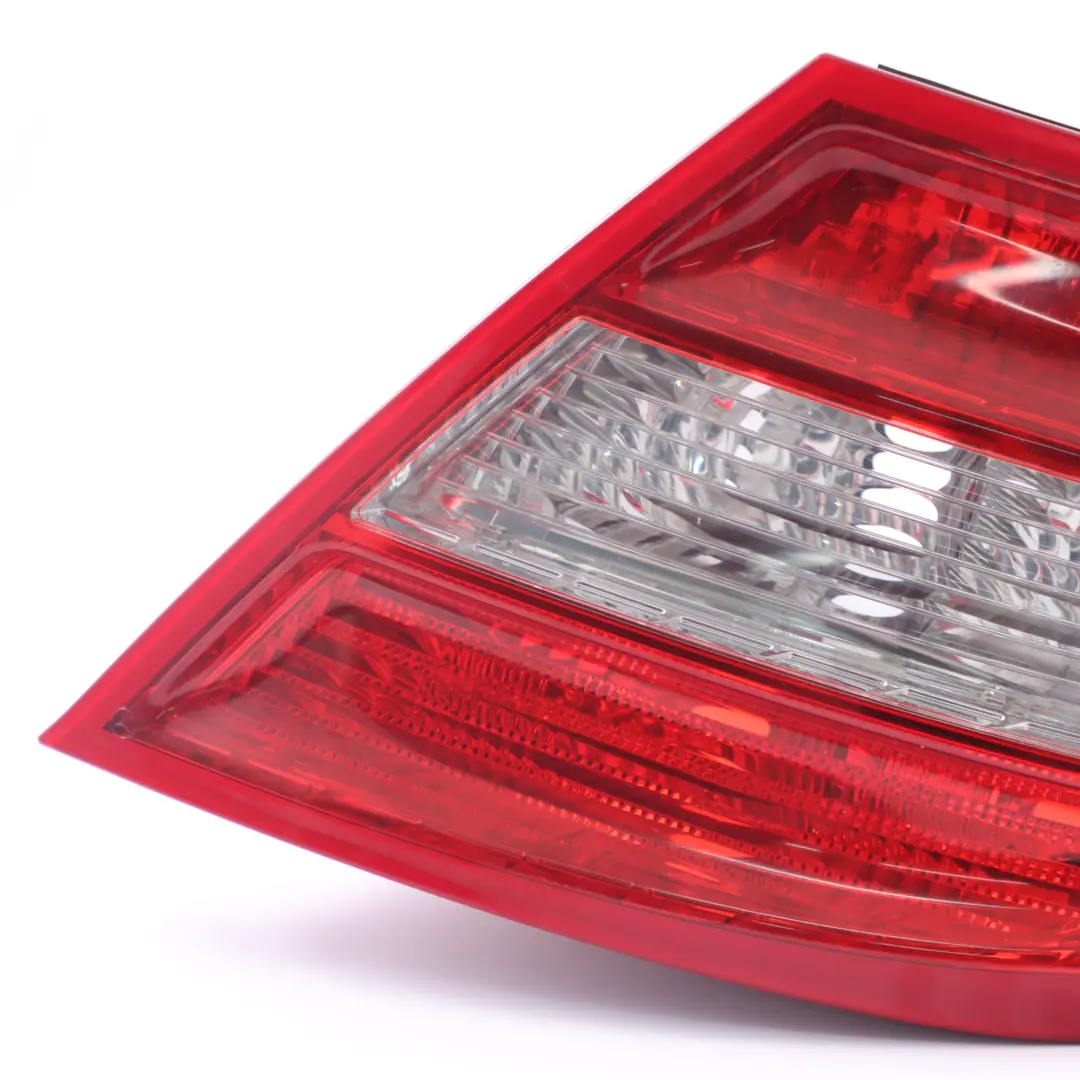 Luz Trasera Mercedes W204 Derecha Panel Lateral A2048200264