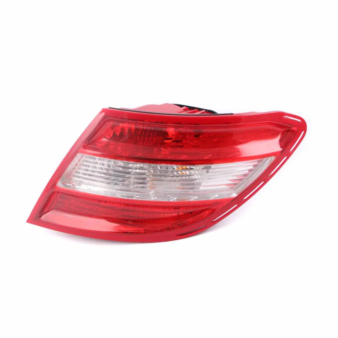 Luz Trasera Mercedes W204 Derecha Panel Lateral A2048200264