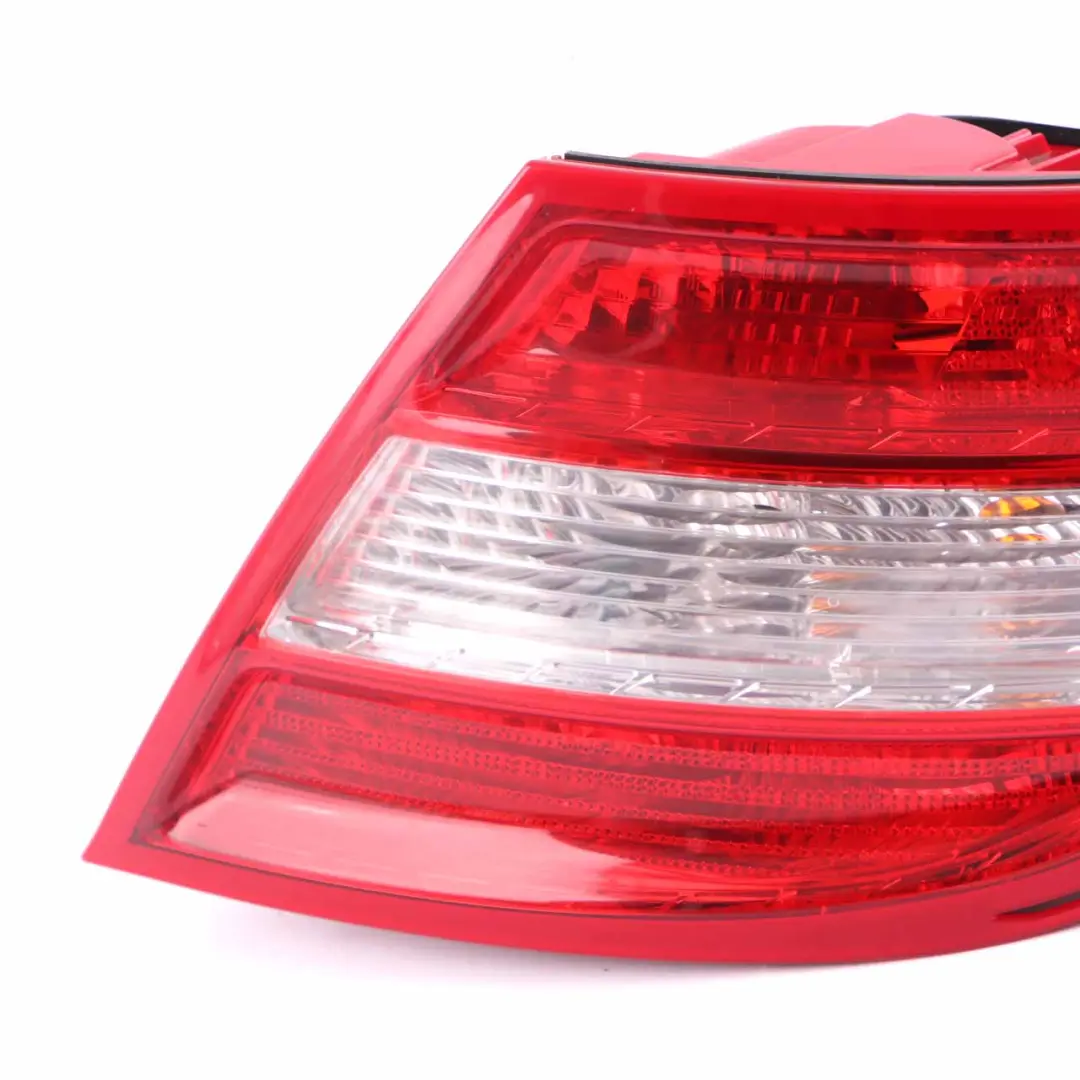 Luz Trasera Mercedes W204 Derecha Panel Lateral A2048200264