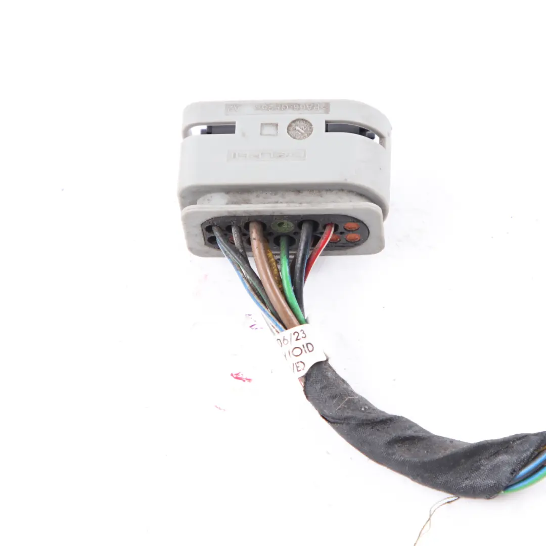 Mercedes W204 Headlight Xenon Front Right O/S Plug Wiring Socket A0525455626