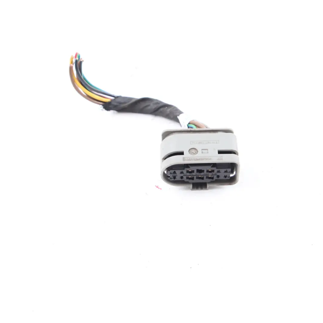 Mercedes W204 Headlight Xenon Front Right O/S Plug Wiring Socket A0525455626