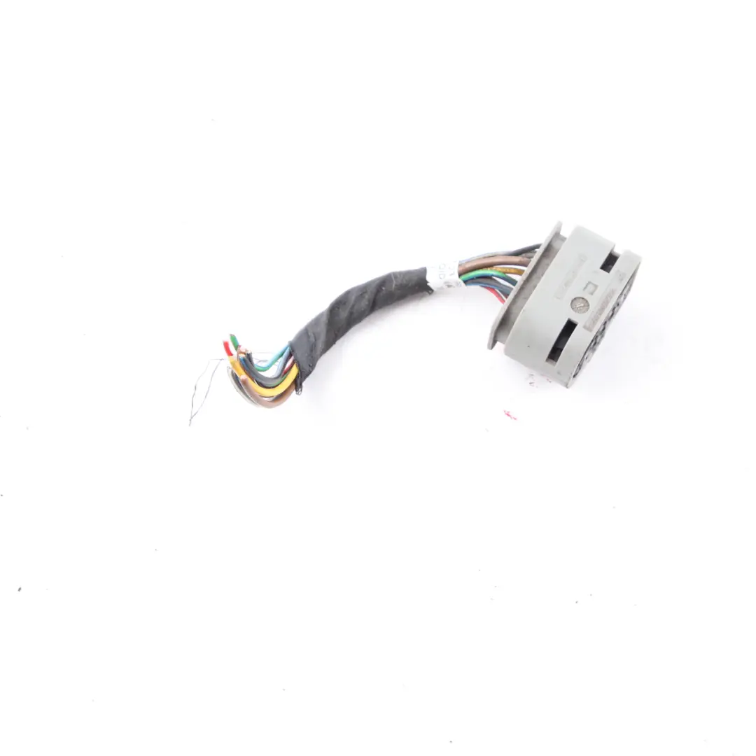 Mercedes W204 Headlight Xenon Front Right O/S Plug Wiring Socket A0525455626