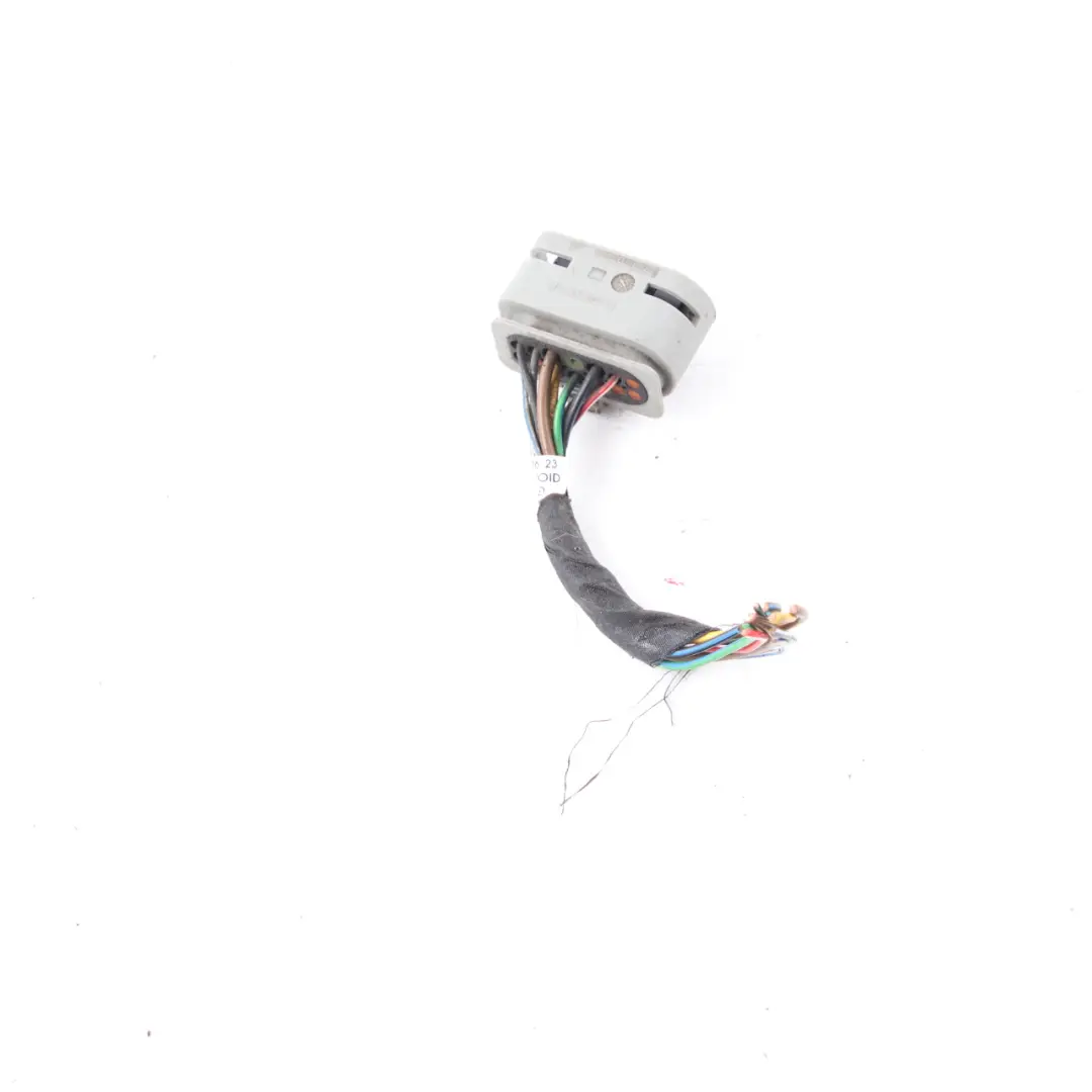 Mercedes W204 Headlight Xenon Front Right O/S Plug Wiring Socket A0525455626