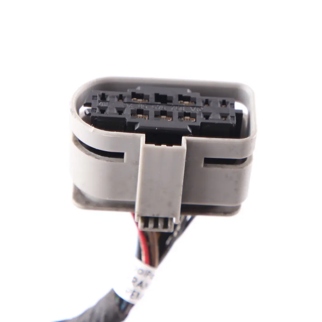 Mercedes W204 Headlight Xenon Front Right O/S Plug Wiring Socket A0525455626