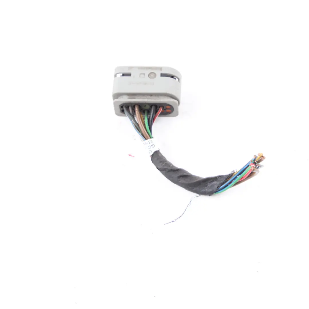 Mercedes W204 Headlight Xenon Front Right O/S Plug Wiring Socket A0525455626