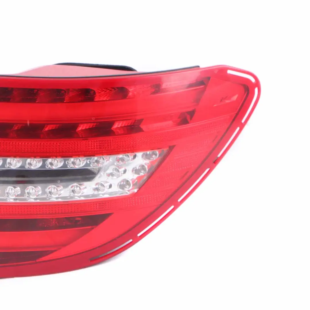 Mercedes W204 Berlina Trasera Derecha Panel lateral luces traseras A2048205864