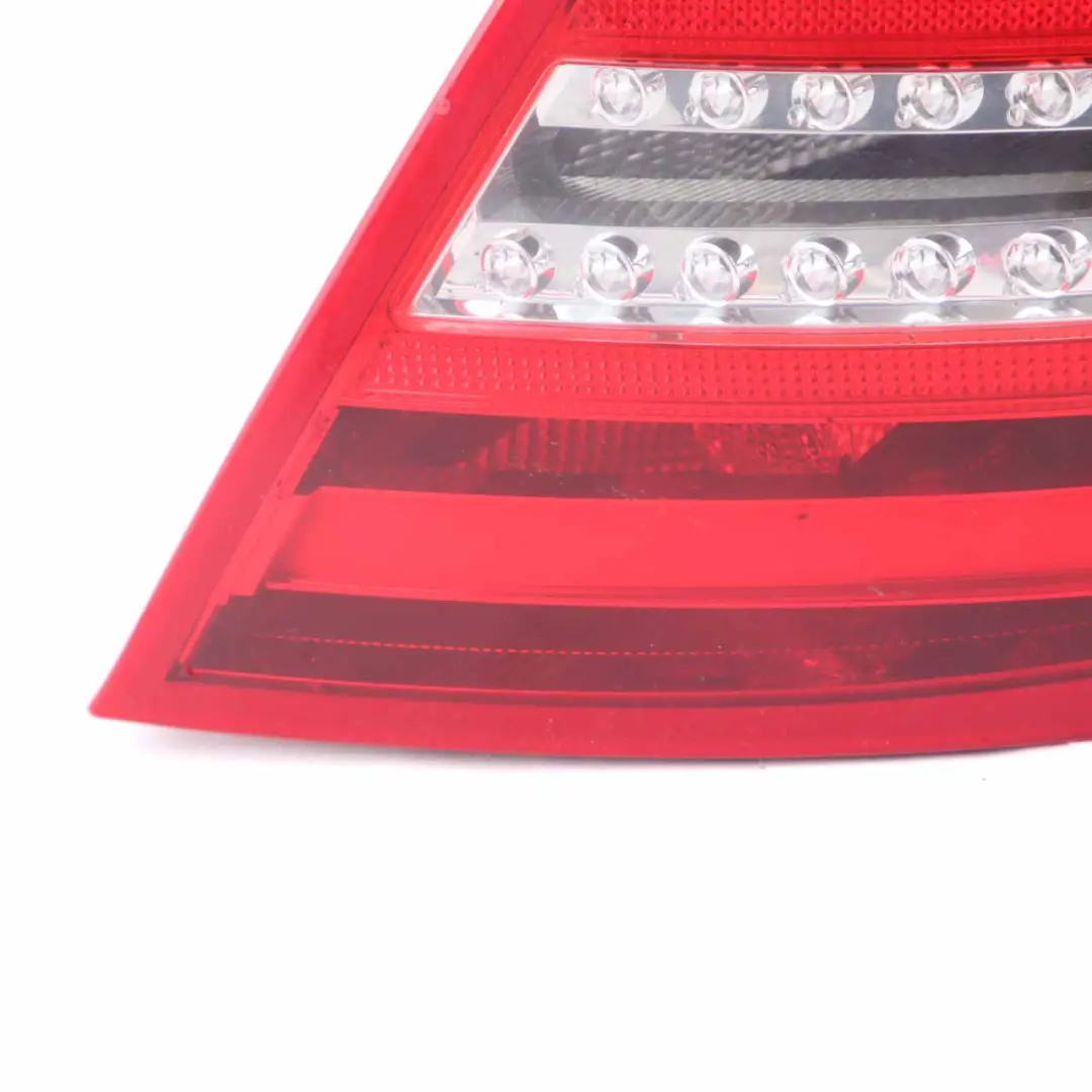 Mercedes W204 Berlina Trasera Derecha Panel lateral luces traseras A2048205864