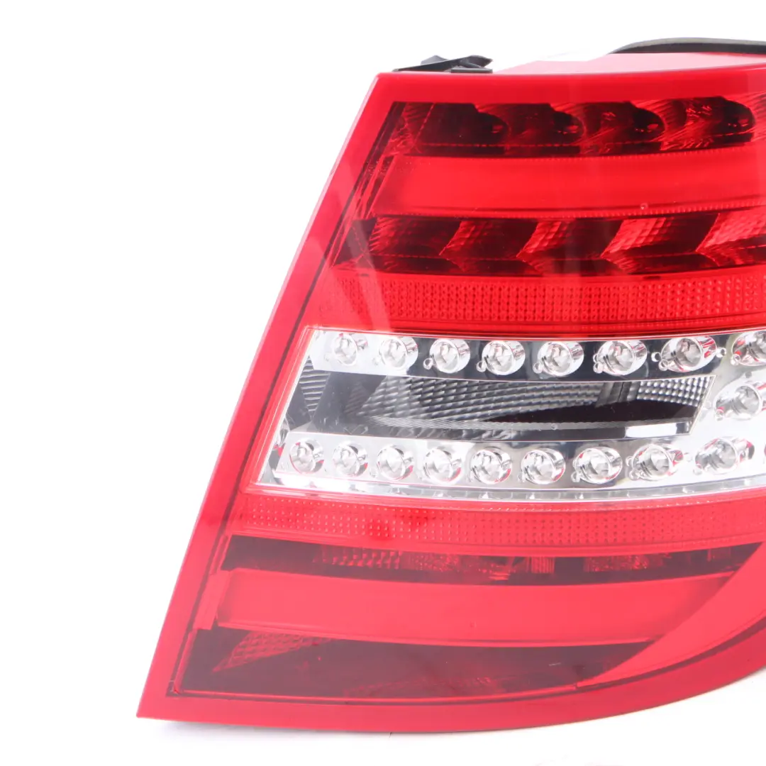 Mercedes W204 Estate Tail Light Rear Right O/S Plug Socket Wiring A2115450328