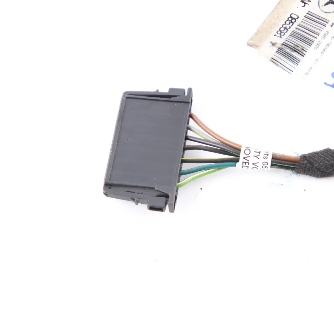 Mercedes W204 Estate Tail Light Rear Right O/S Plug Socket Wiring A2115450328
