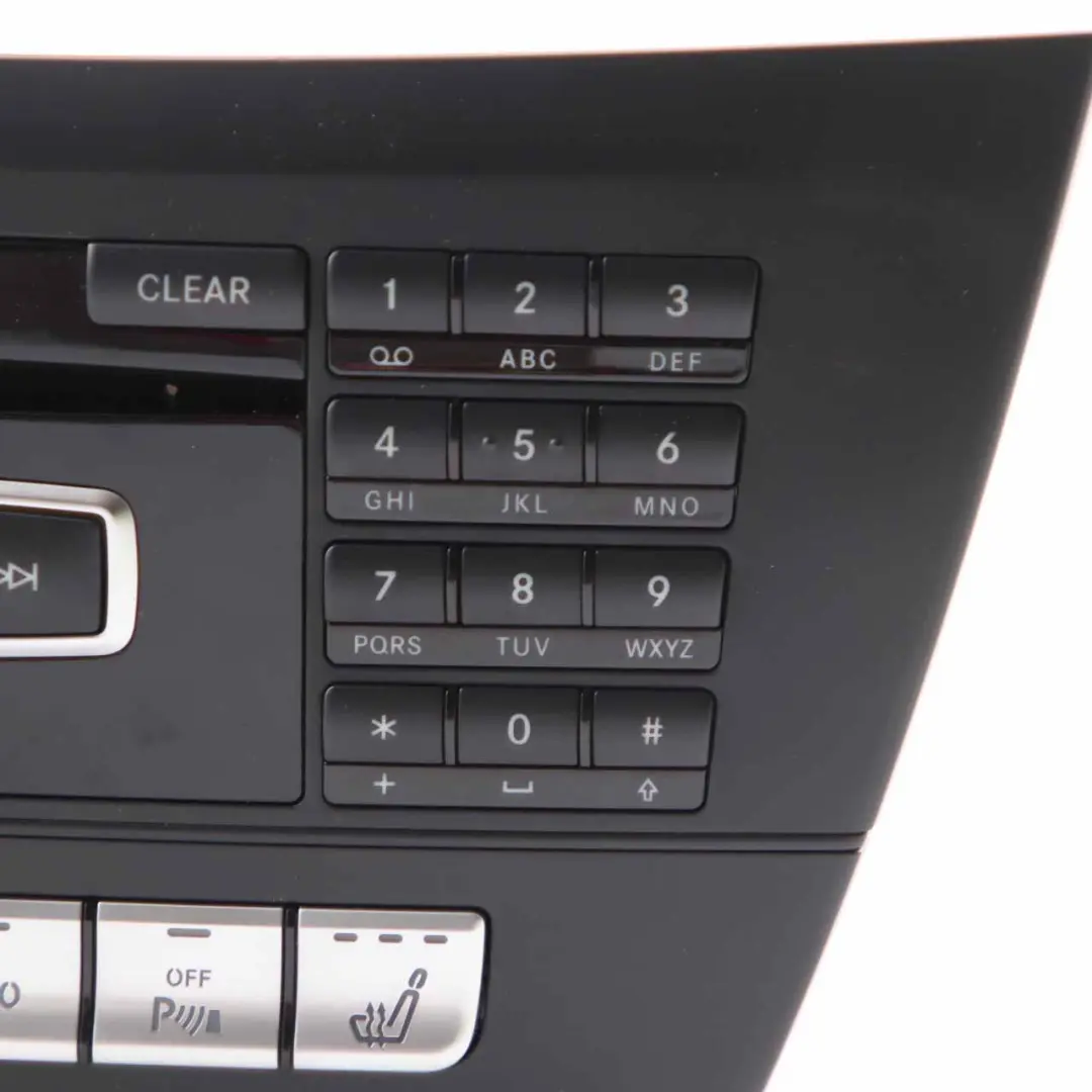 Mercedes W204 COMAND Navigation CD Player Radio Sat Nav Head Unit A2049009510