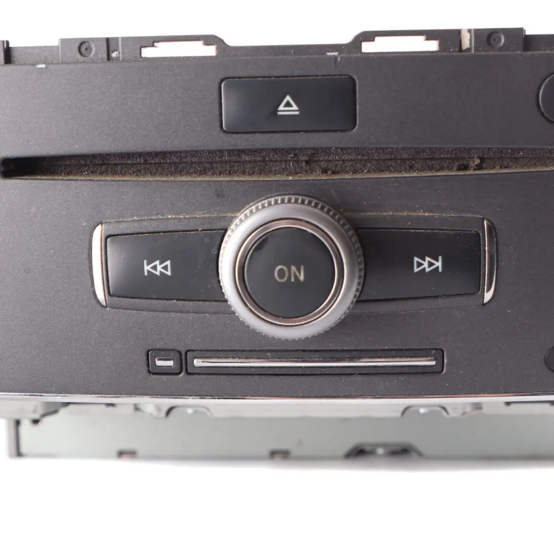 Mercedes W204 Radio CD Player COMAND Stereo Sat Nav Head Unit A2049061002