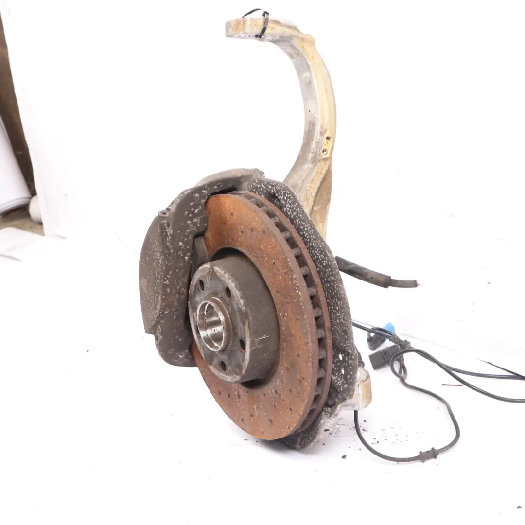 Mercedes W205 C200d Wheel Carrier Hub Front Right O/S AMG Leg Brake Disc Caliper