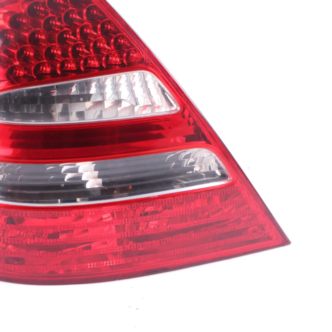 Mercedes W211 Tylna Lampa Lewe światło Tylne Avantgarde A2118200564