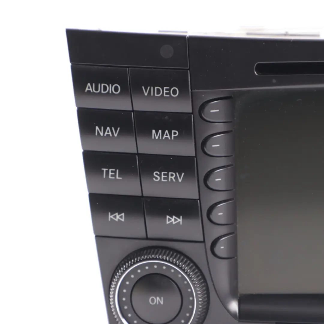 Radio CD Player Mercedes W211 CLS C219 COMAND Navigation Head Unit A2118204497