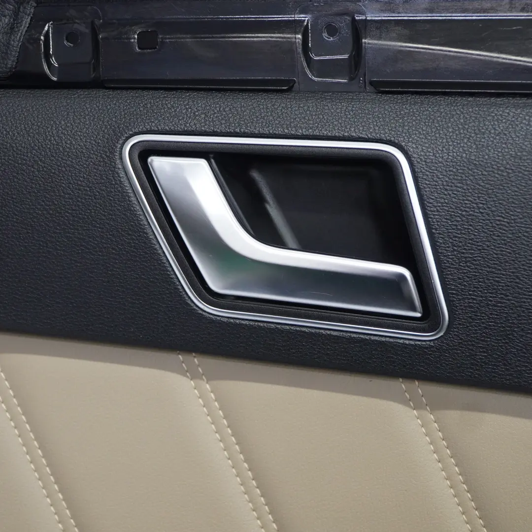 Mercedes W212 Tarjeta de puerta trasera izquierda del panel de cuero negro Beige