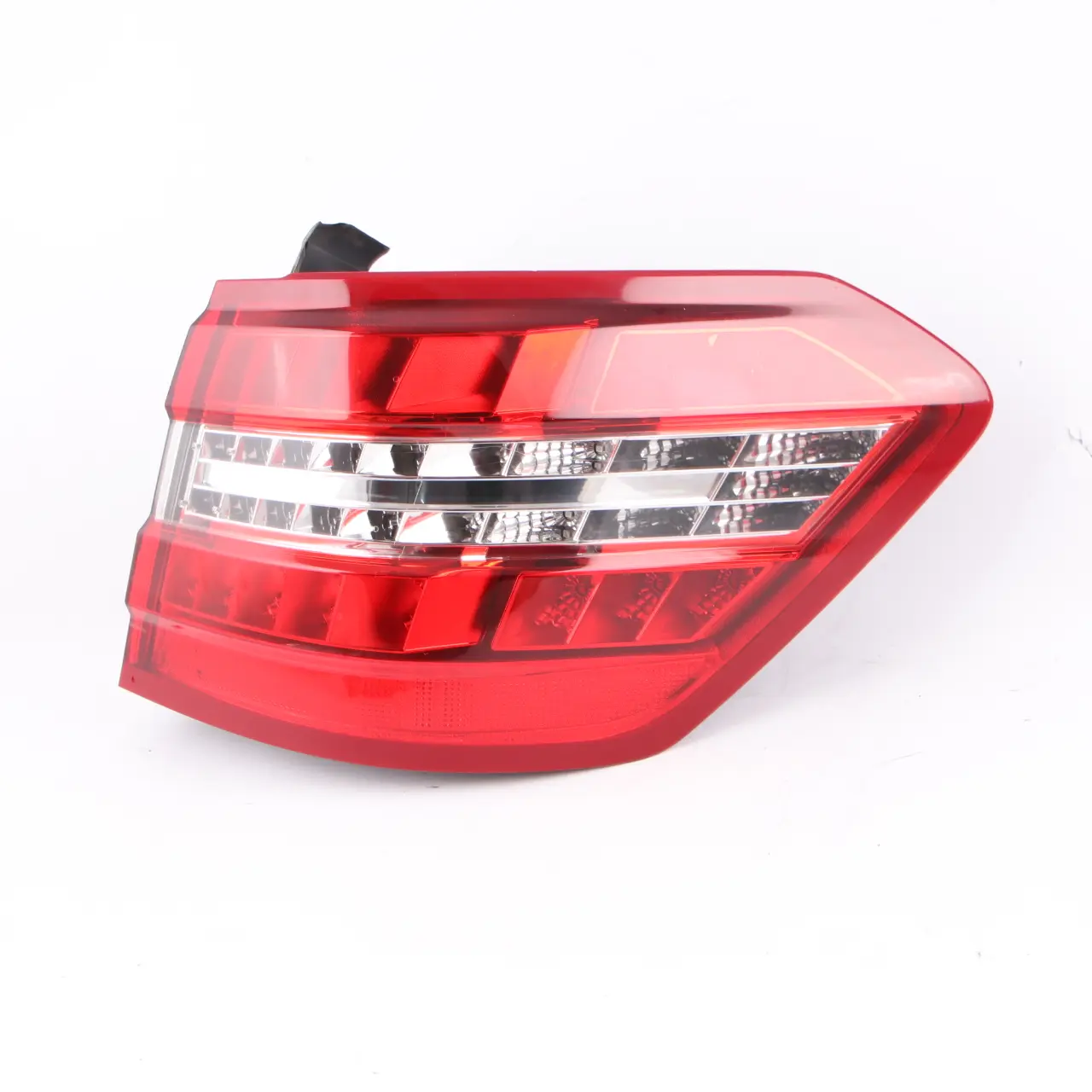 Mercedes W212 Lampa Prawy Tył Panelu Bocznego A2129066701