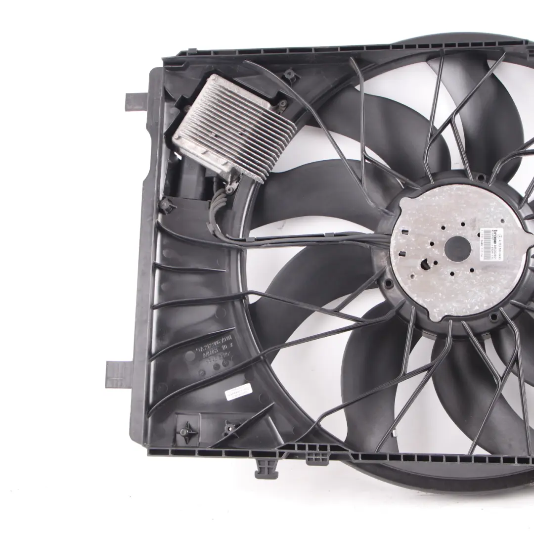 Mercedes W204 W212 Radiatore Motore Raffreddamento Fan Shroud 850W A2129061002