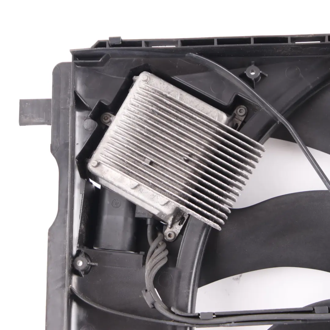 Mercedes W204 W212 Radiatore Motore Raffreddamento Fan Shroud 850W A2129061002