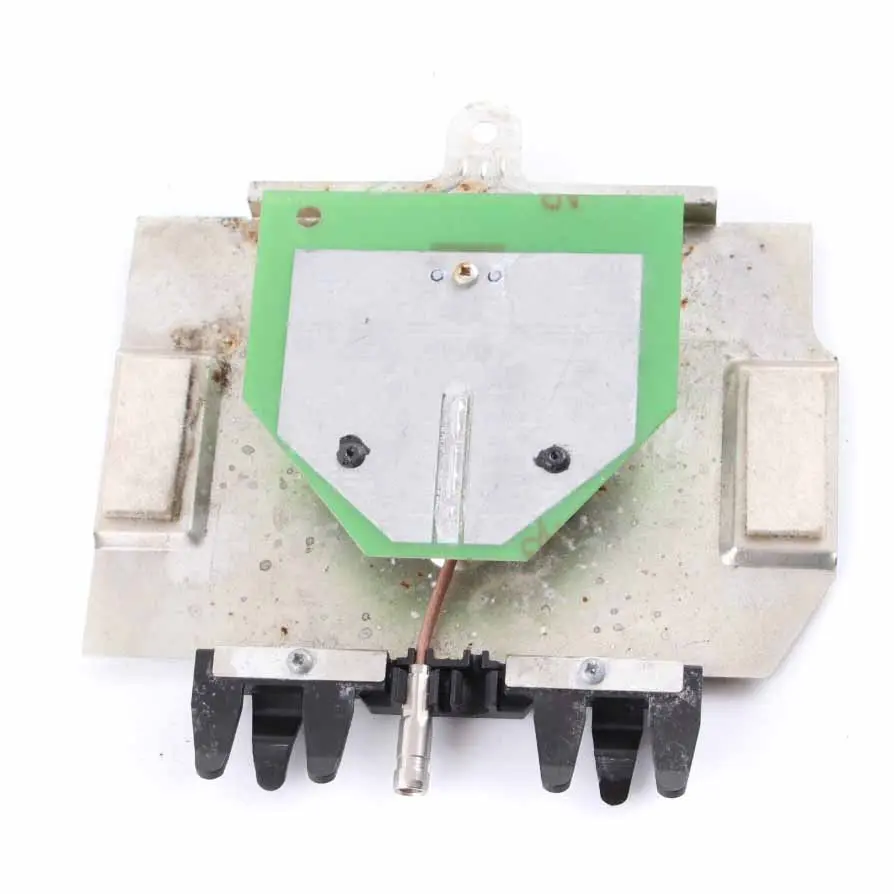 Mercedes CLK W209 Convertible Boot Antenna Amplifier Module Unit A2158201975