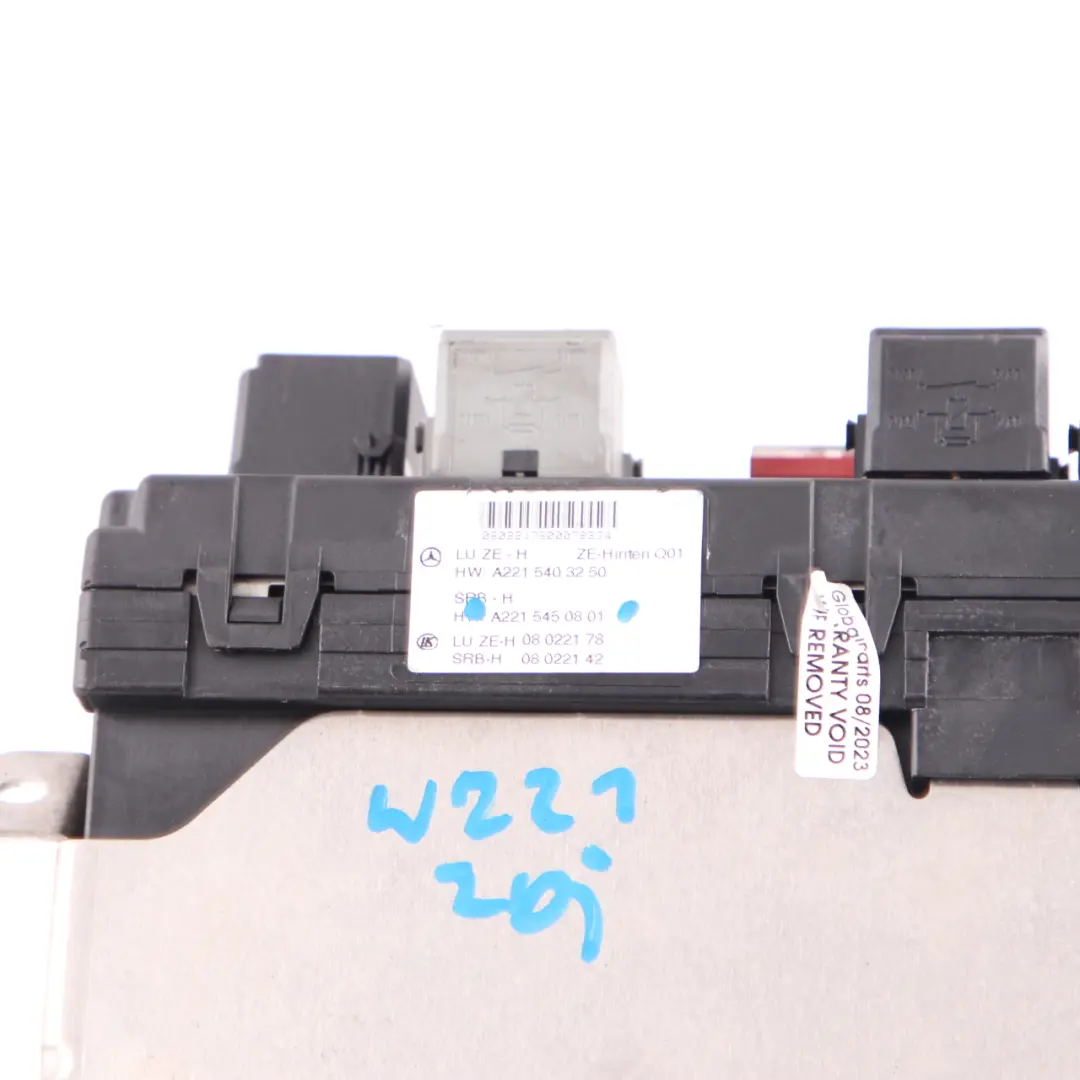 Mercedes W221 Fuse Box Control Unit SAM Module Relay A2215450801