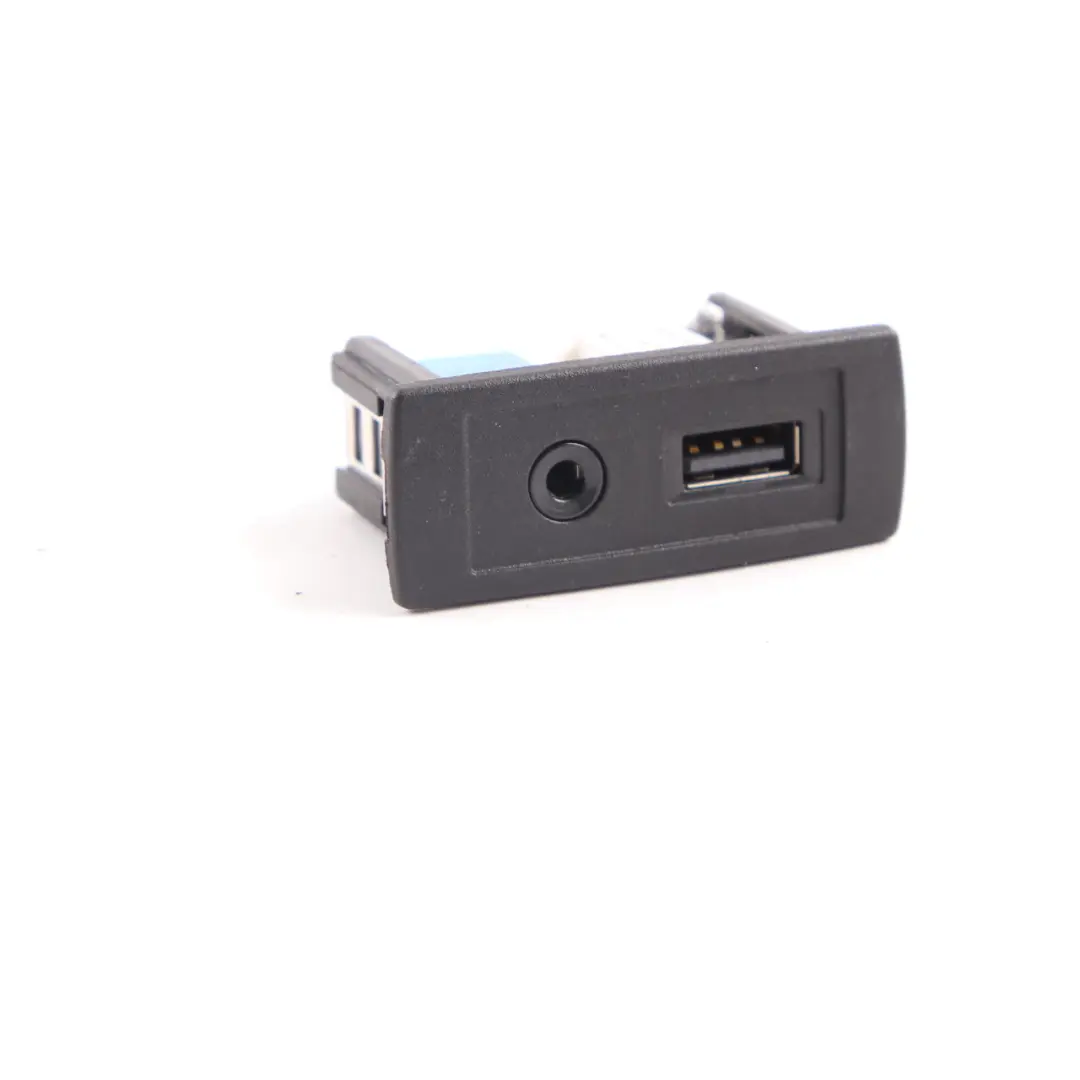 Mercedes Sprinter W906 Złącze AUX USB Adapter Port Gniazdo A4478200087