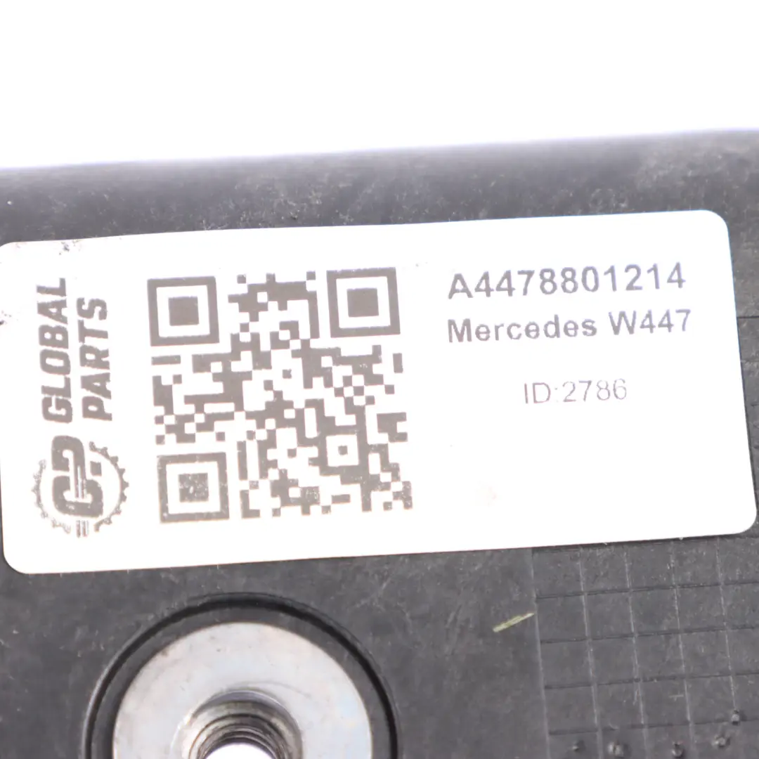 Mercedes Vito W447 Barra delantera Soporte de panel derecho A4478801214