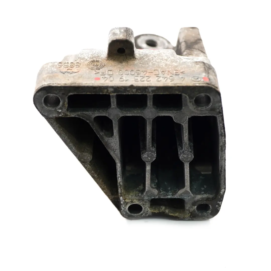 Support moteur Mercedes Vito W639 Diesel Support moteur Gauche A6422231904