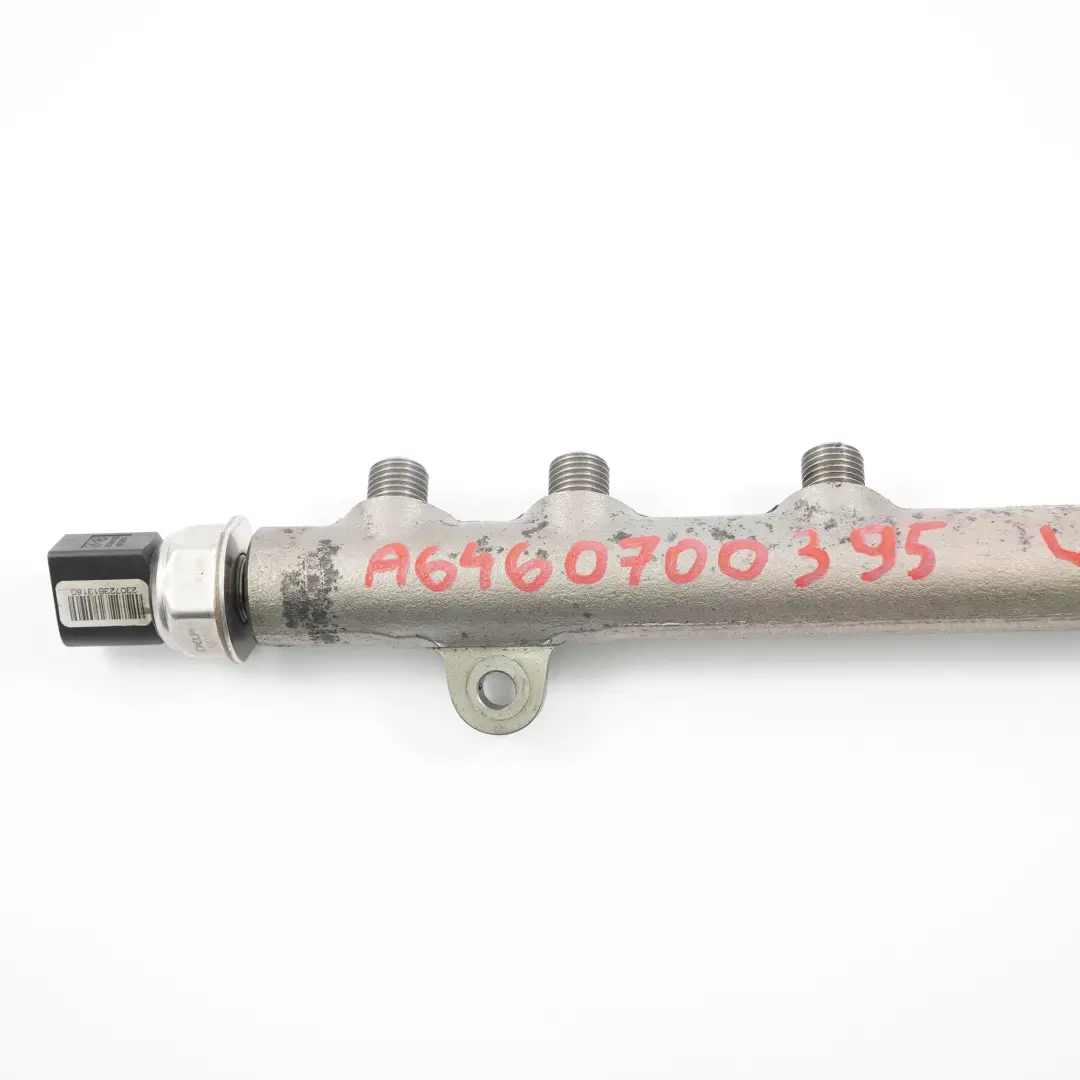 Mercedes W204 W211 Injecteur de Carburant Pression Rail Line OM646 A6460700395